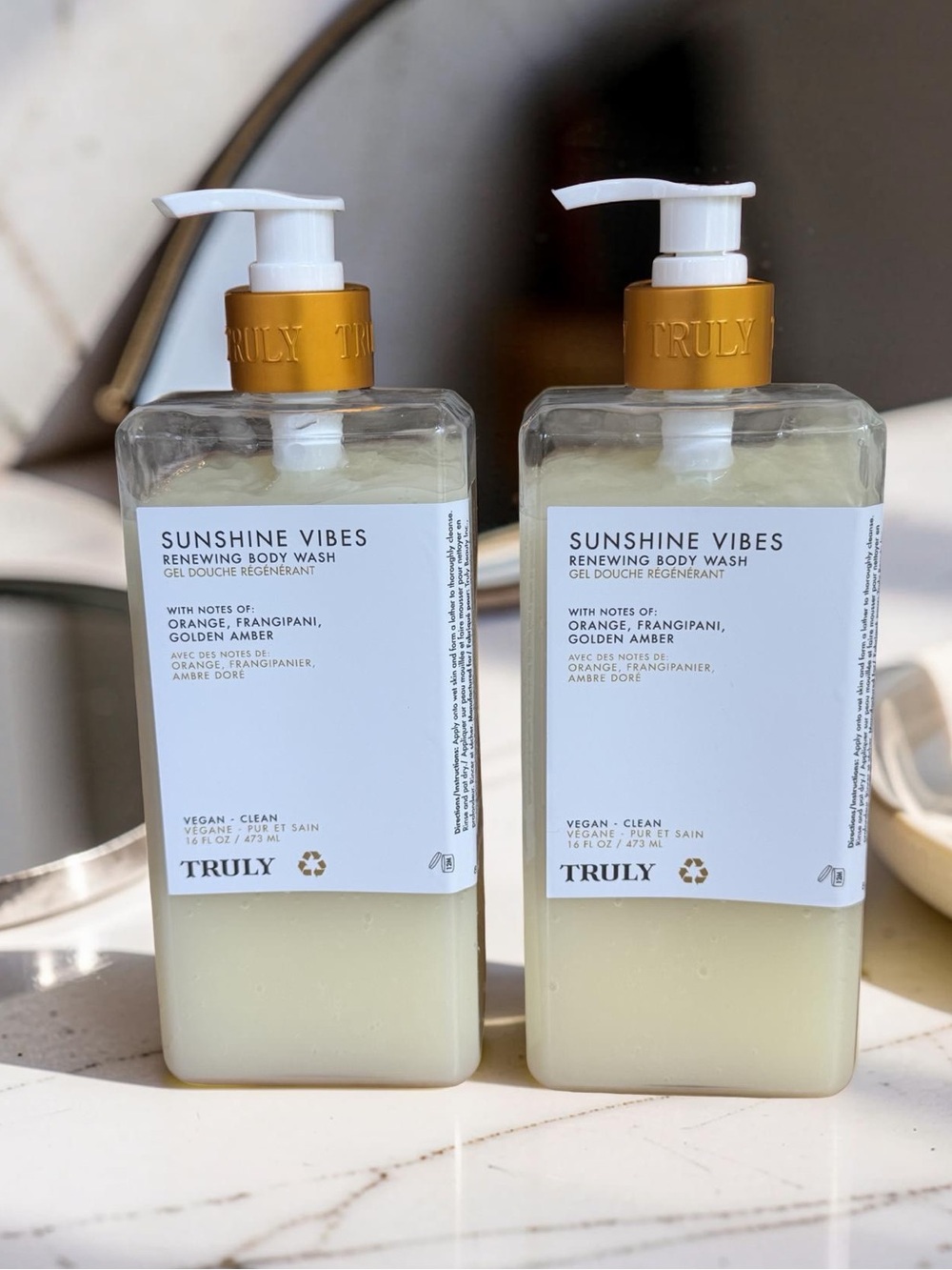 TRULY NWT Sunshine Vibes Renewing Body Wash — Vegan Clean Qty 2   16 Fl Oz Each